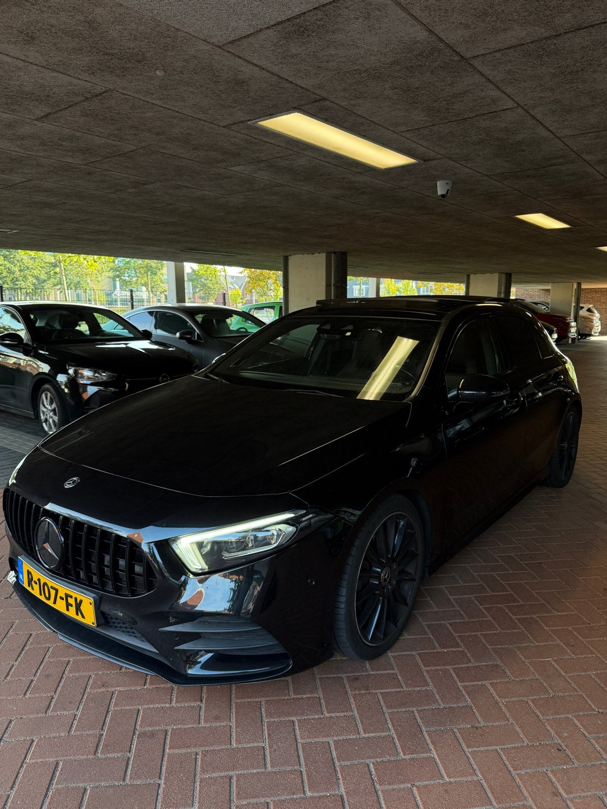 Mercedes-Benz A-Klasse A 200 163pk 7G-DCT 2019 Zwart, 4 cilinders, Particulier, 1600 kg, 685 kg