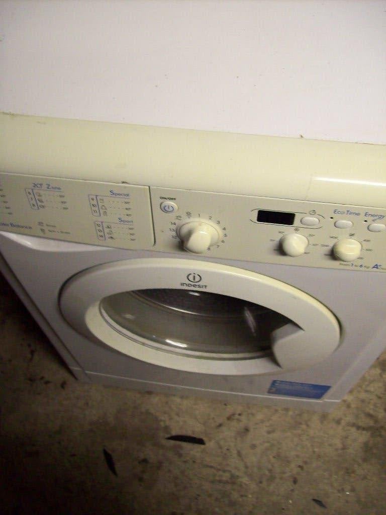 Wasmachine  Indesit wit voorlader, Ophalen, 4 tot 6 kg, Voorlader, Energieklasse A of zuiniger