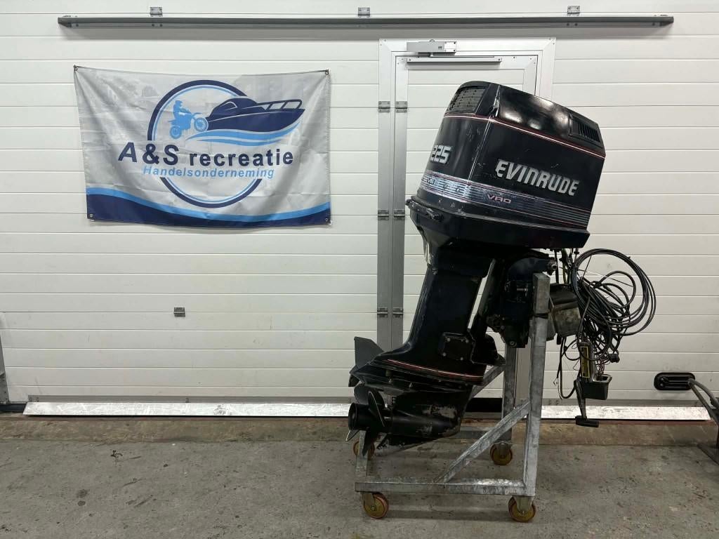 Evinrude 225 pk / V6 / Powertrim / Afstandsbediening, Gebruikt, Elektrische start, Ophalen of Verzenden, 30 pk of meer