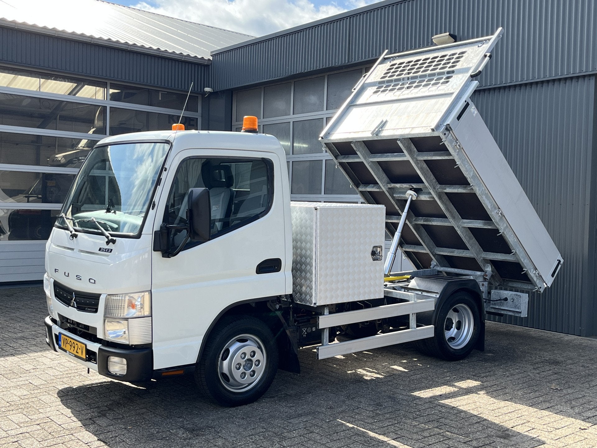 Mitsubishi Fuso Canter 3S13 Kipper Openlaadbak Pick-up Airco, Automaat, Euro 5, Zwart, 4 cilinders