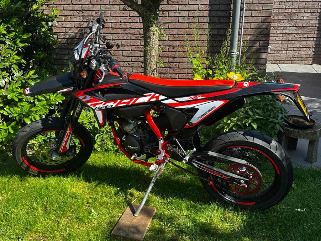 Beta RR 50 Motard 2024 – Dealeronderhouden–Zeer nette staat, Ophalen, Zo goed als nieuw, Overige merken