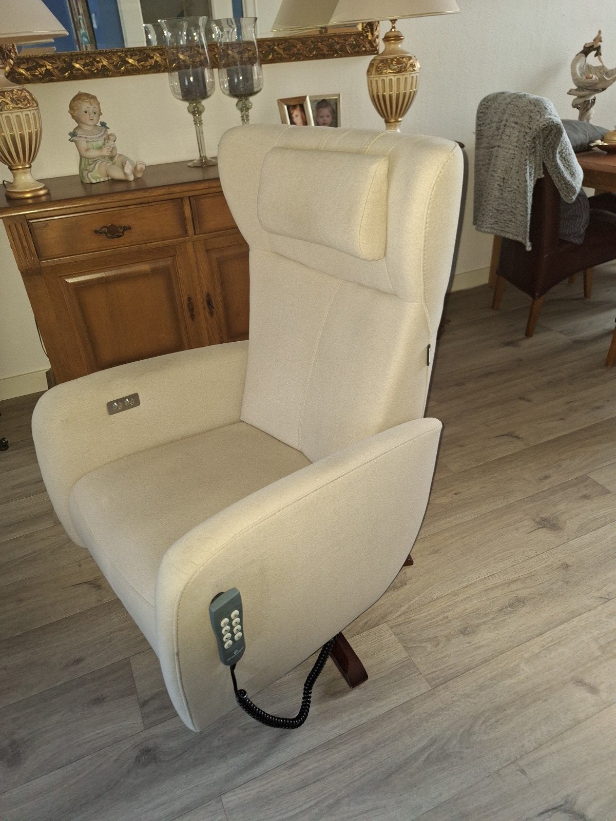 Prominent Relaxfauteuil - Comfortabel en Verstelbaar, Huis en Inrichting, Stoelen, Ophalen, Overige kleuren, Modern, Comfort, Zo goed als nieuw