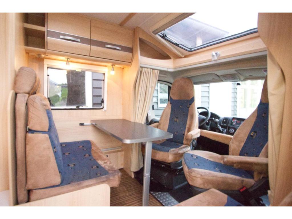 Sunlight T57 compacte halfintegraal met airco en dwars bed, Caravans en Kamperen, Campers, Standaard zit, Sunlight, Fiat, Bedrijf