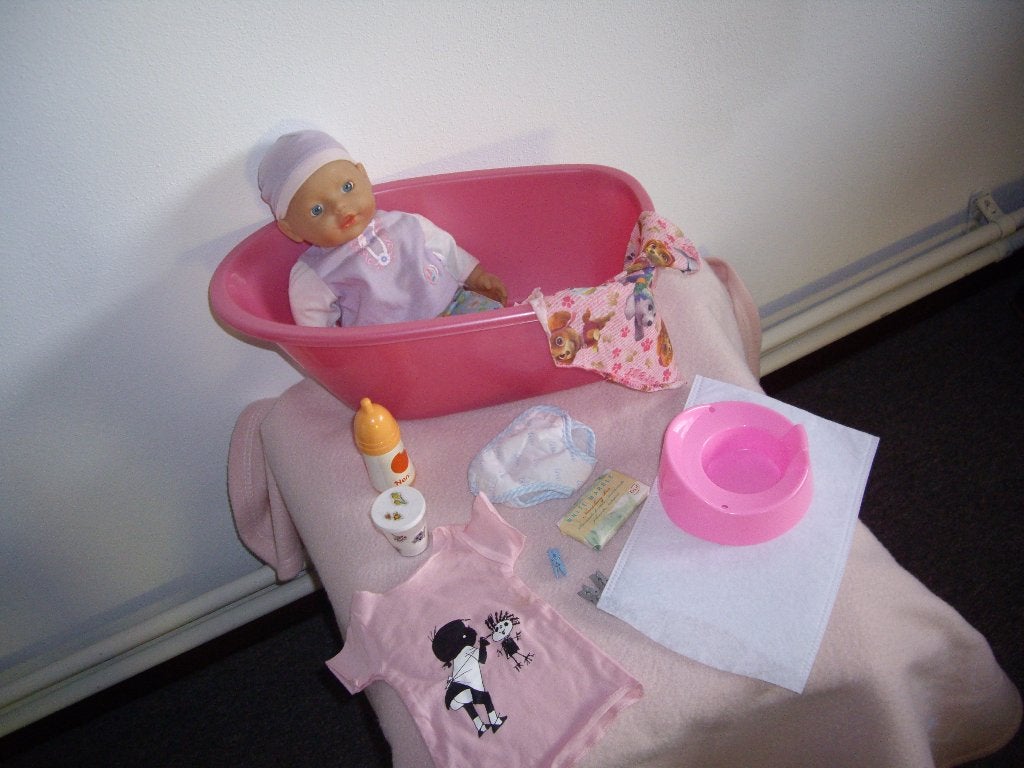 baby born pop met bad en acc, Ophalen of Verzenden, Zo goed als nieuw, Babypop