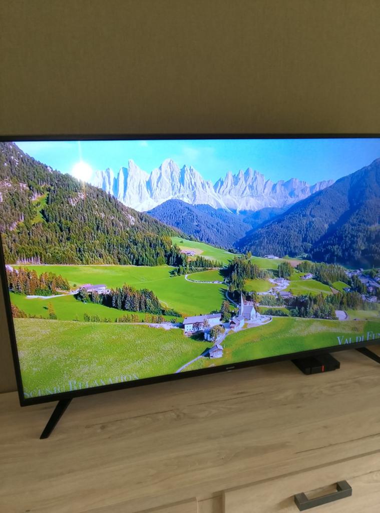 Sharp 4k UHD smart tv Harmon kardon geluid 55inch 140cm, LED, 50 Hz, Ophalen of Verzenden, Zo goed als nieuw