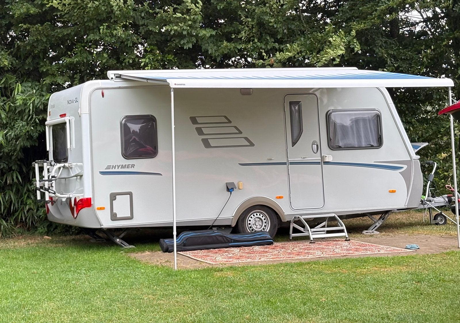 Eriba nova GL 465 fransbed, rondzit, mover, cassette luifel, Caravans en Kamperen, Caravans, Mover, Rondzit, Particulier, 4 tot 5 meter