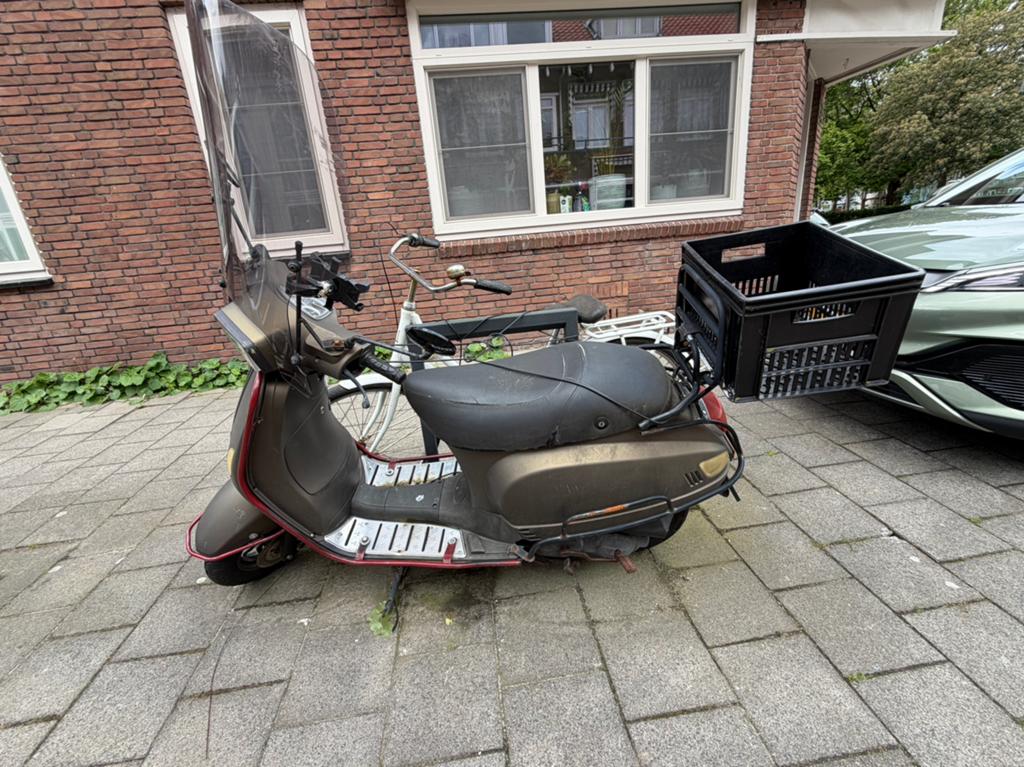 TYM Scooter, Fietsen en Brommers, Snorfietsen en Snorscooters, Ophalen, Gebruikt, Benzine, Piaggio