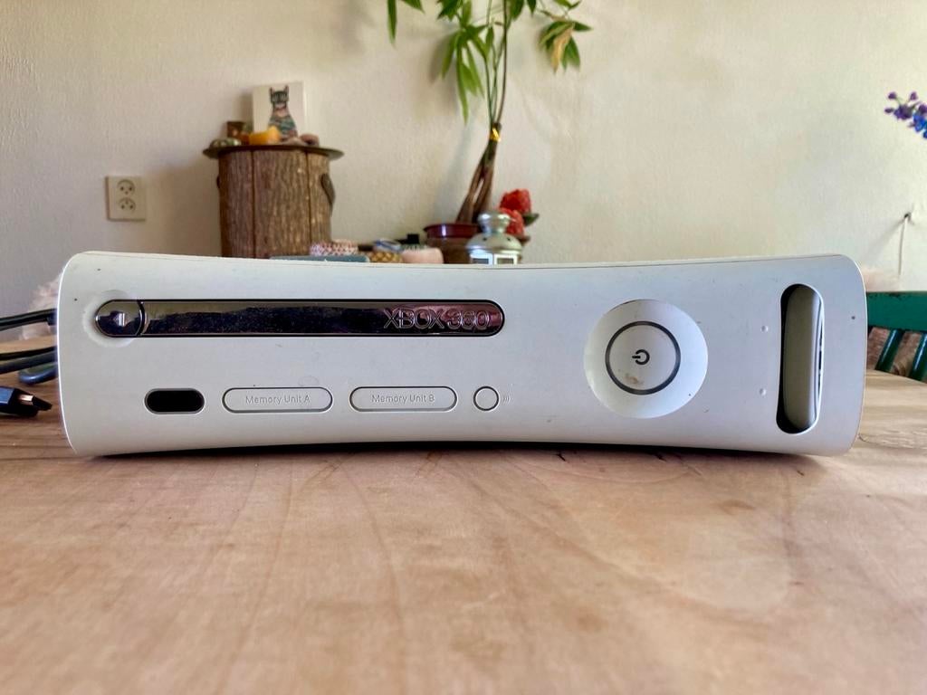 Xbox 360 Pro/Premium met 2 controllers en kabels, Spelcomputers en Games, Ophalen of Verzenden, Zo goed als nieuw, Controller