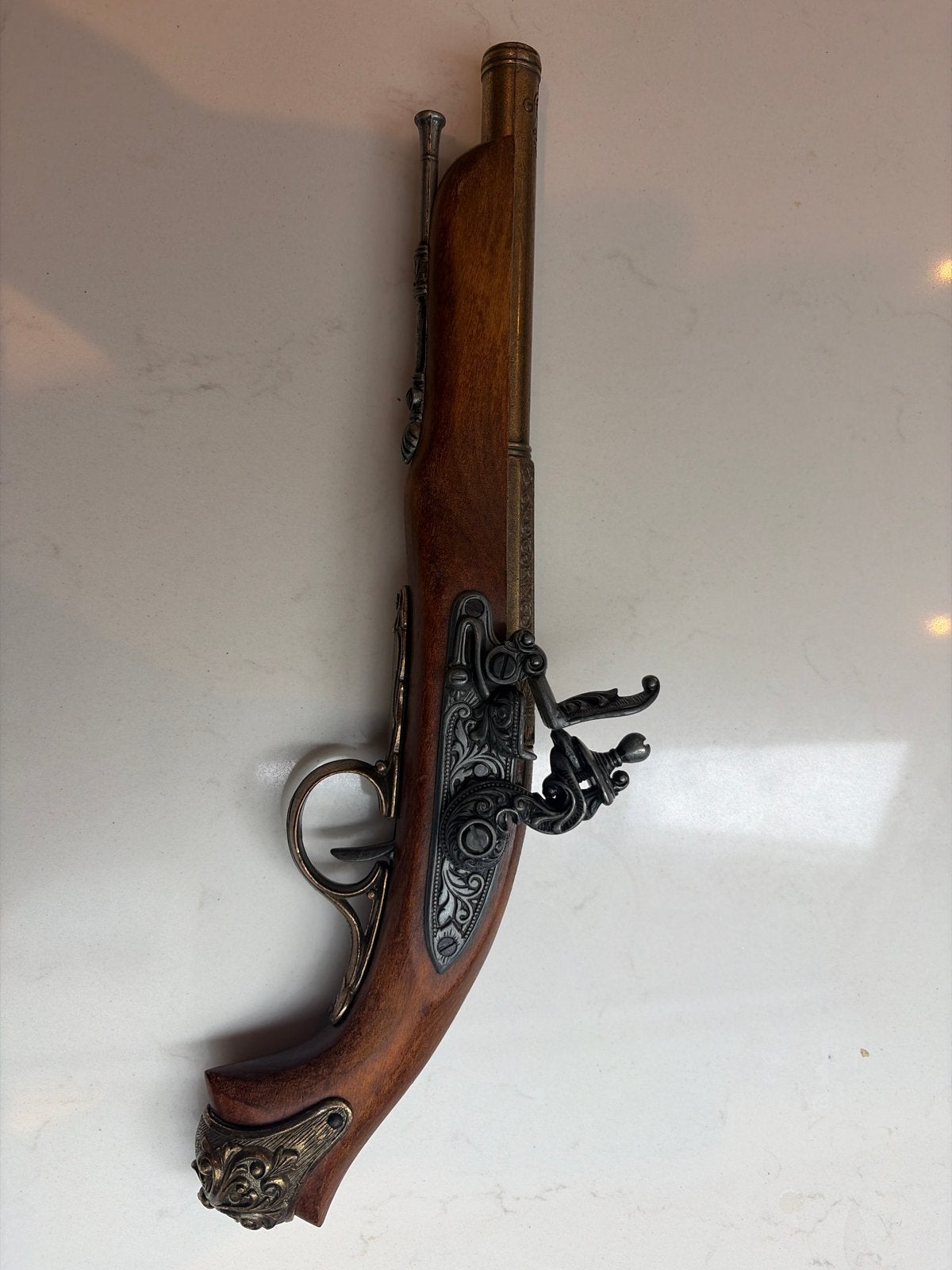 Decoratieve replica van een antiek vuursteenpistool, Ophalen of Verzenden, Overige soorten, Overige gebieden, Overige typen