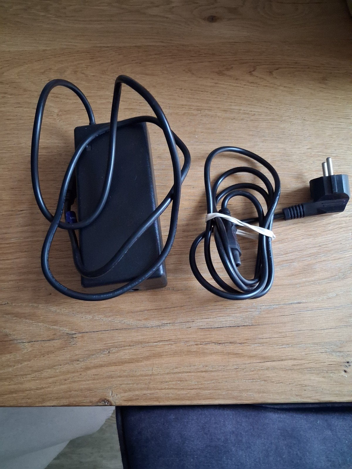 Te Koop oplader EMOTION voor elektrische fiets, Zo goed als nieuw