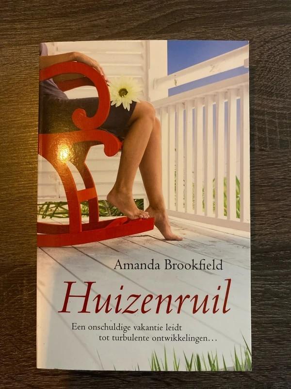 Huizenruil - Amanda Brookfield (Roman), Ophalen of Verzenden, Gelezen, Amanda Brookfield, Europa overig