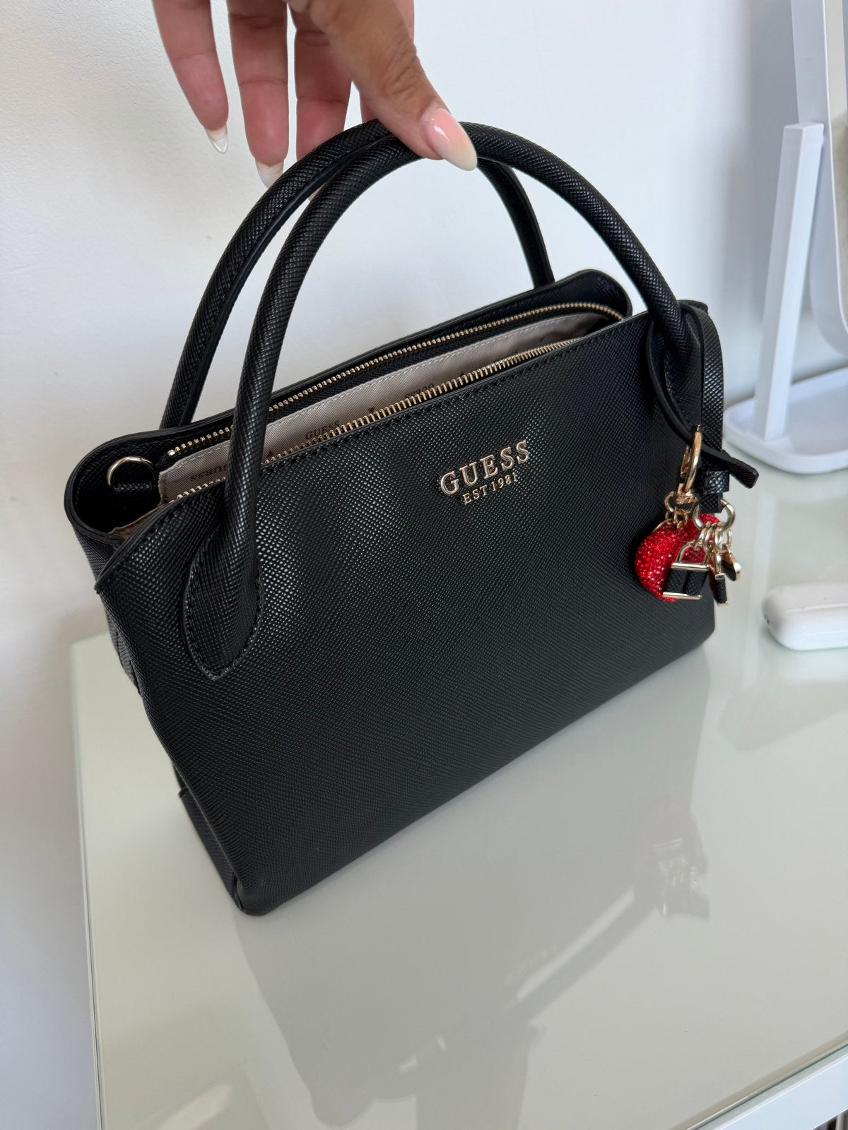 Guess Handtas Zwart - Zo goed als nieuw, Ophalen of Verzenden, Nieuw, Zwart, Handtas