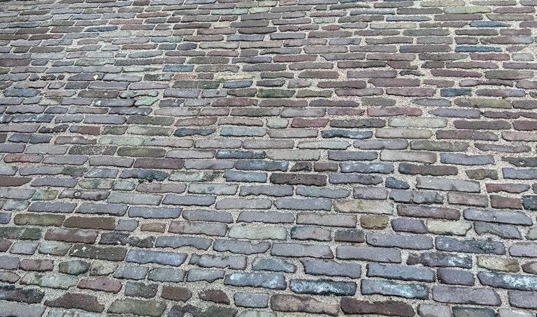 70m2 oude Waaltjes straatsteen 20x5cm genuanceerd., Tuin en Terras, Ophalen, Overige materialen, Gebruikt, Walstra