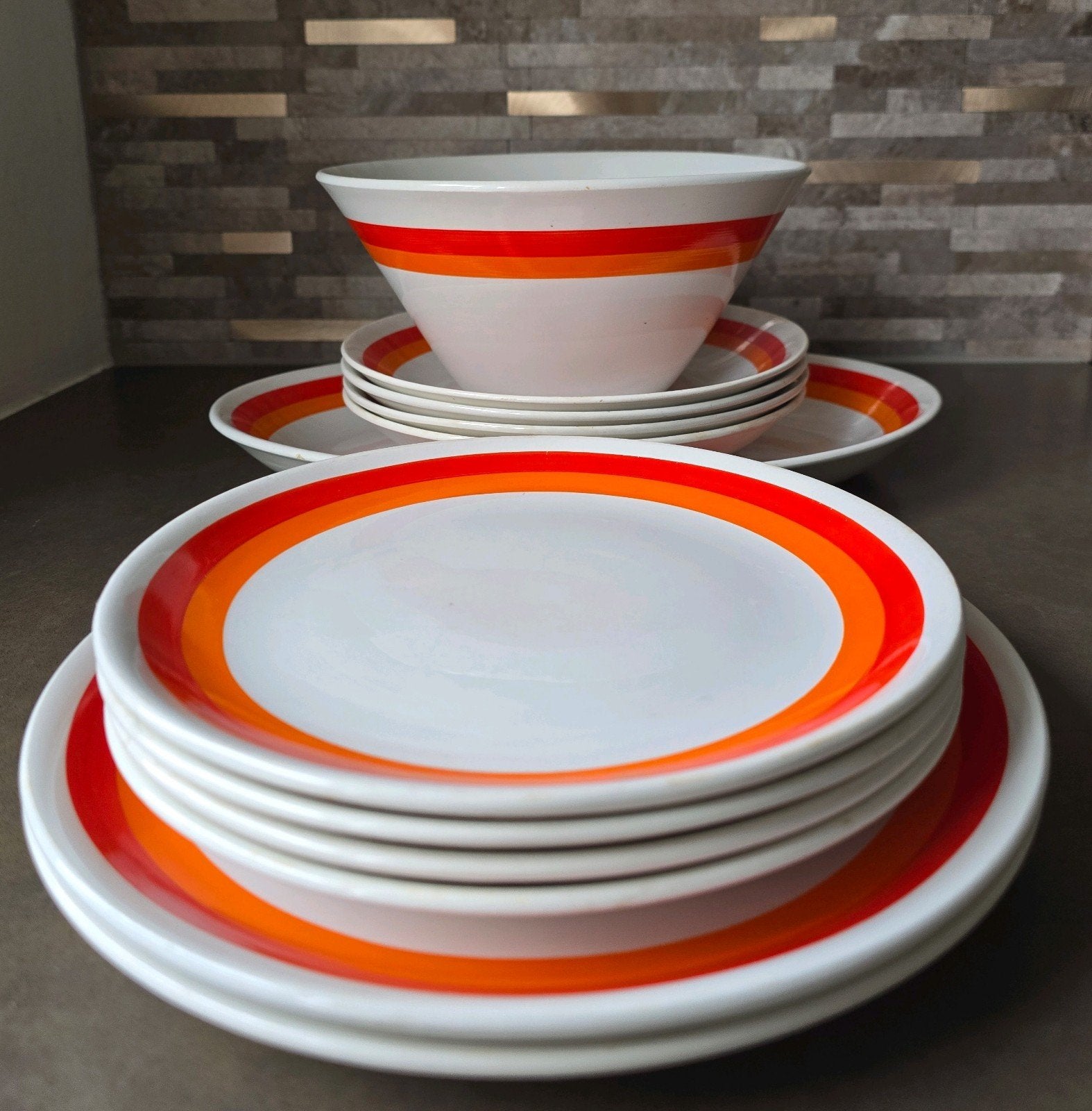 Vintage Moulin des Loups servies 12-delig rood-oranje, Ophalen of Verzenden, Gebruikt, Overige stijlen, Bord(en)