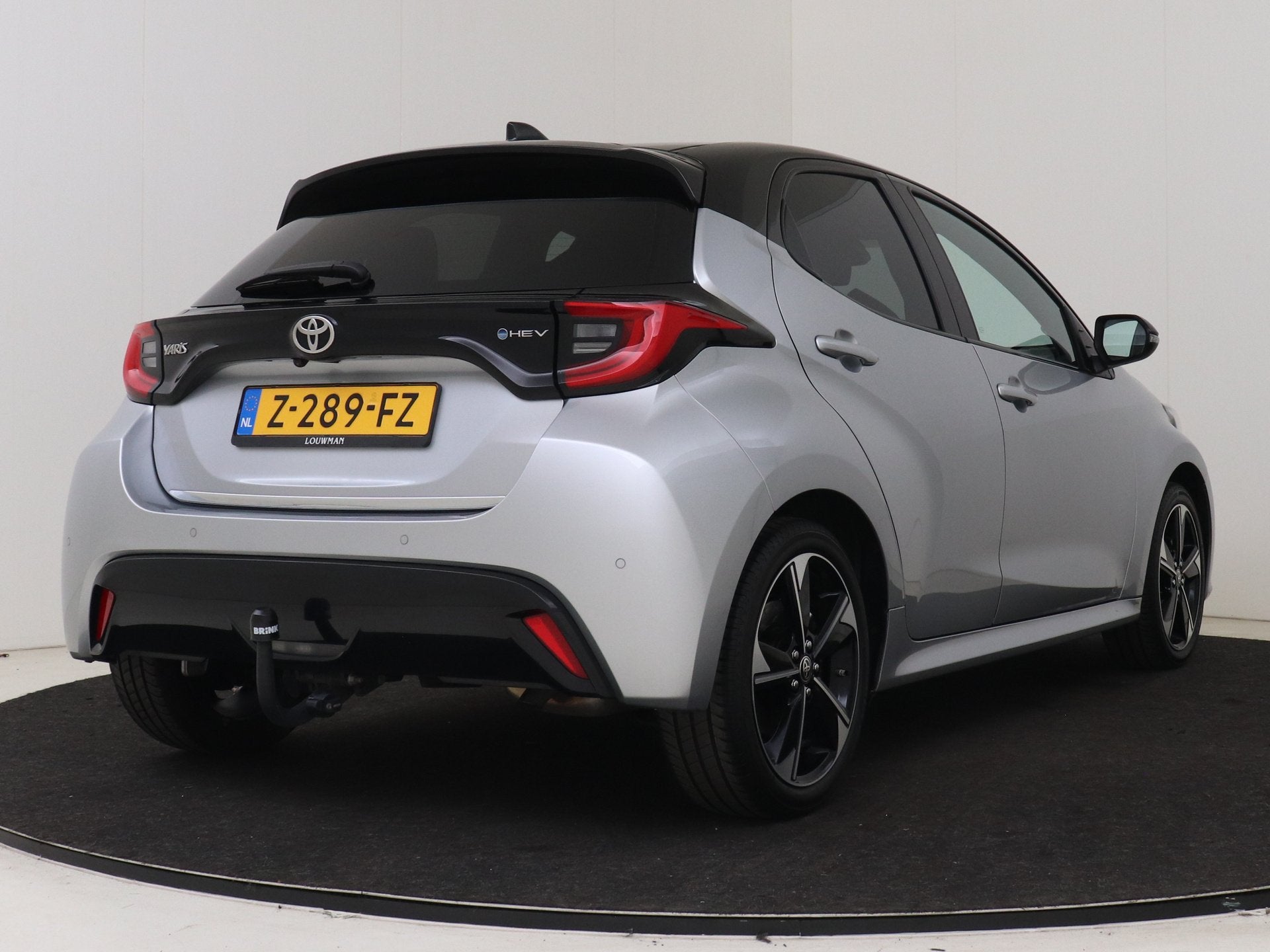 Toyota Yaris 1.5 Hybrid 130 Launch Edition | Dealer onderhou, 450 kg, Gebruikt, 49 €/maand, Hybride Elektrisch/Benzine