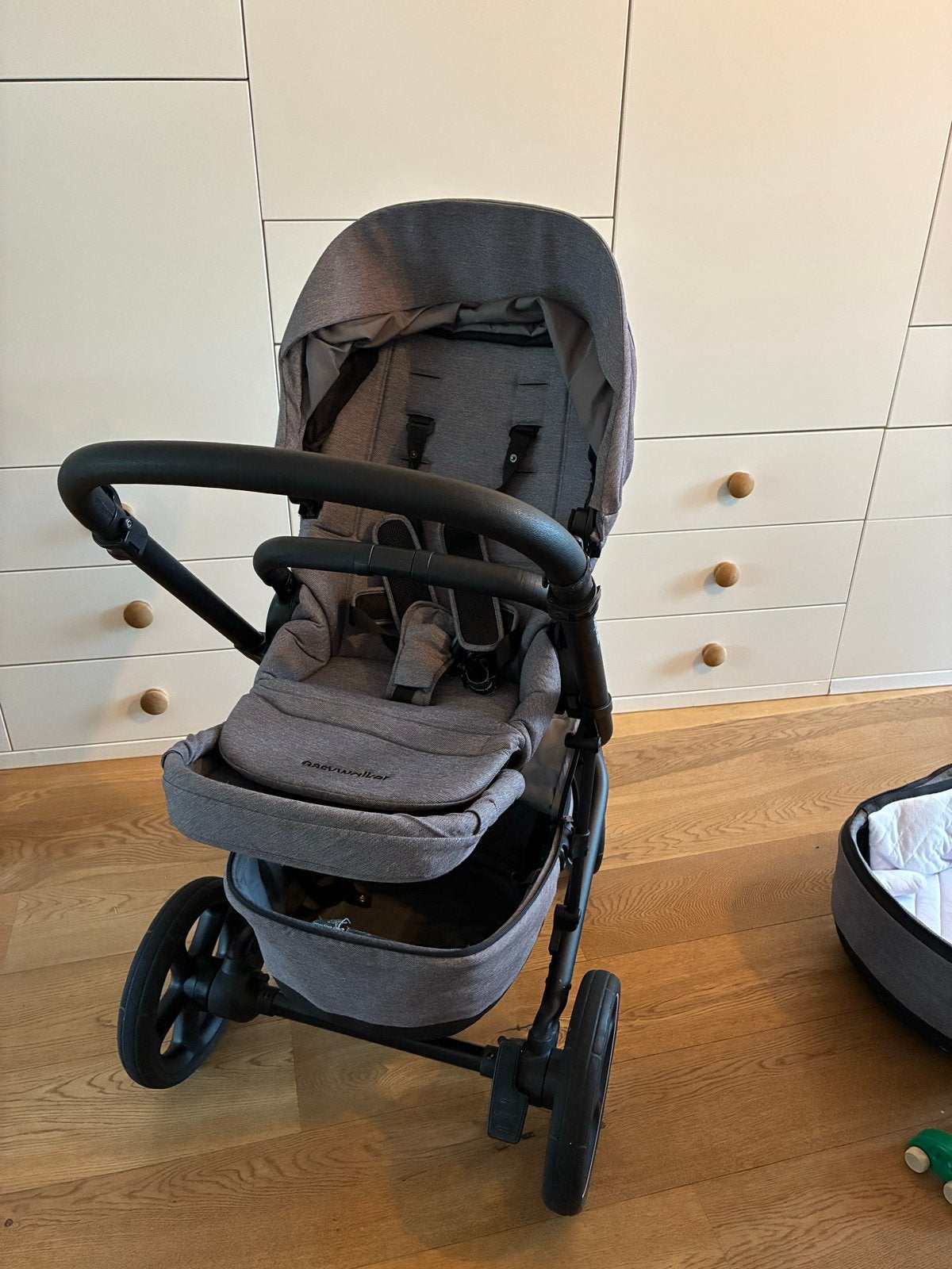 Easywalker Jimmey kinderwagen met reiswieg - Zo goed als nie, Zo goed als nieuw, Combiwagen, Met reiswieg, Ophalen