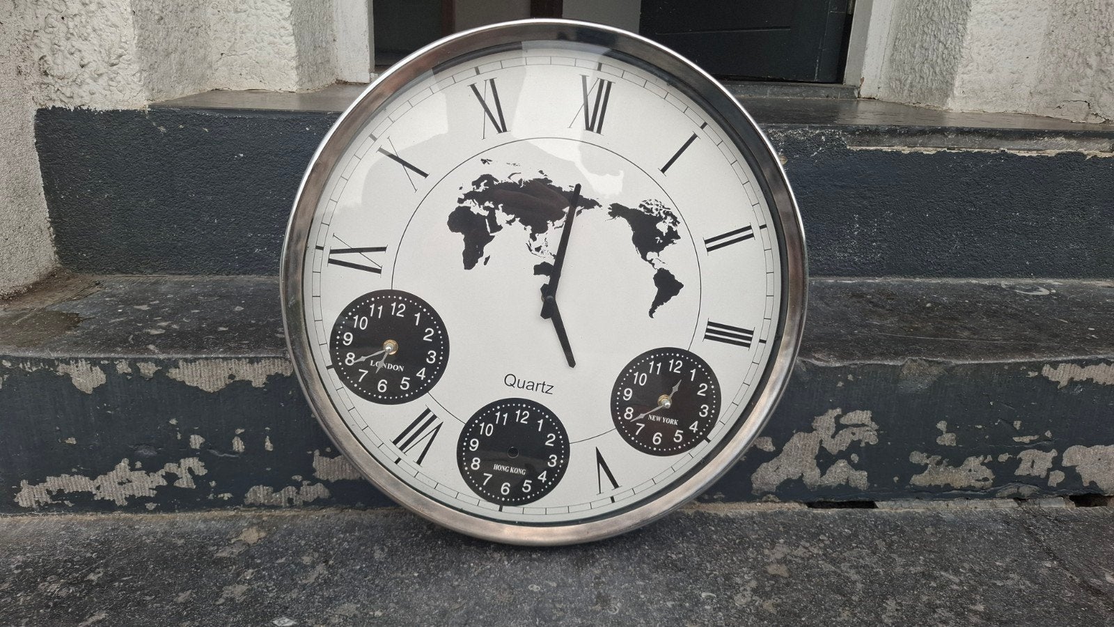 Grote XL Quartz Wereldklok met 3 Mini Klokjrs ophalen Nuth, Ophalen of Verzenden, Wandklok