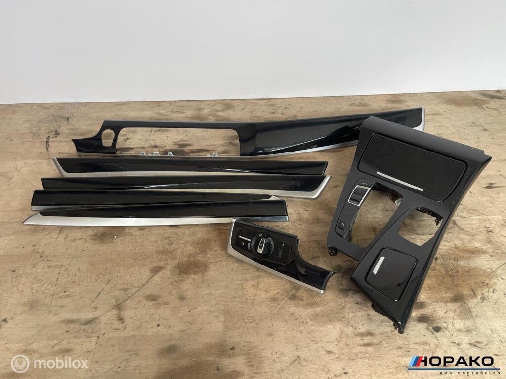 Interieurlijsten set hoogglans zwart BMW 5 serie F10 F11, Gebruikt, Einsteinlaan 5 rijswijk, Bmw, Ophalen of Verzenden