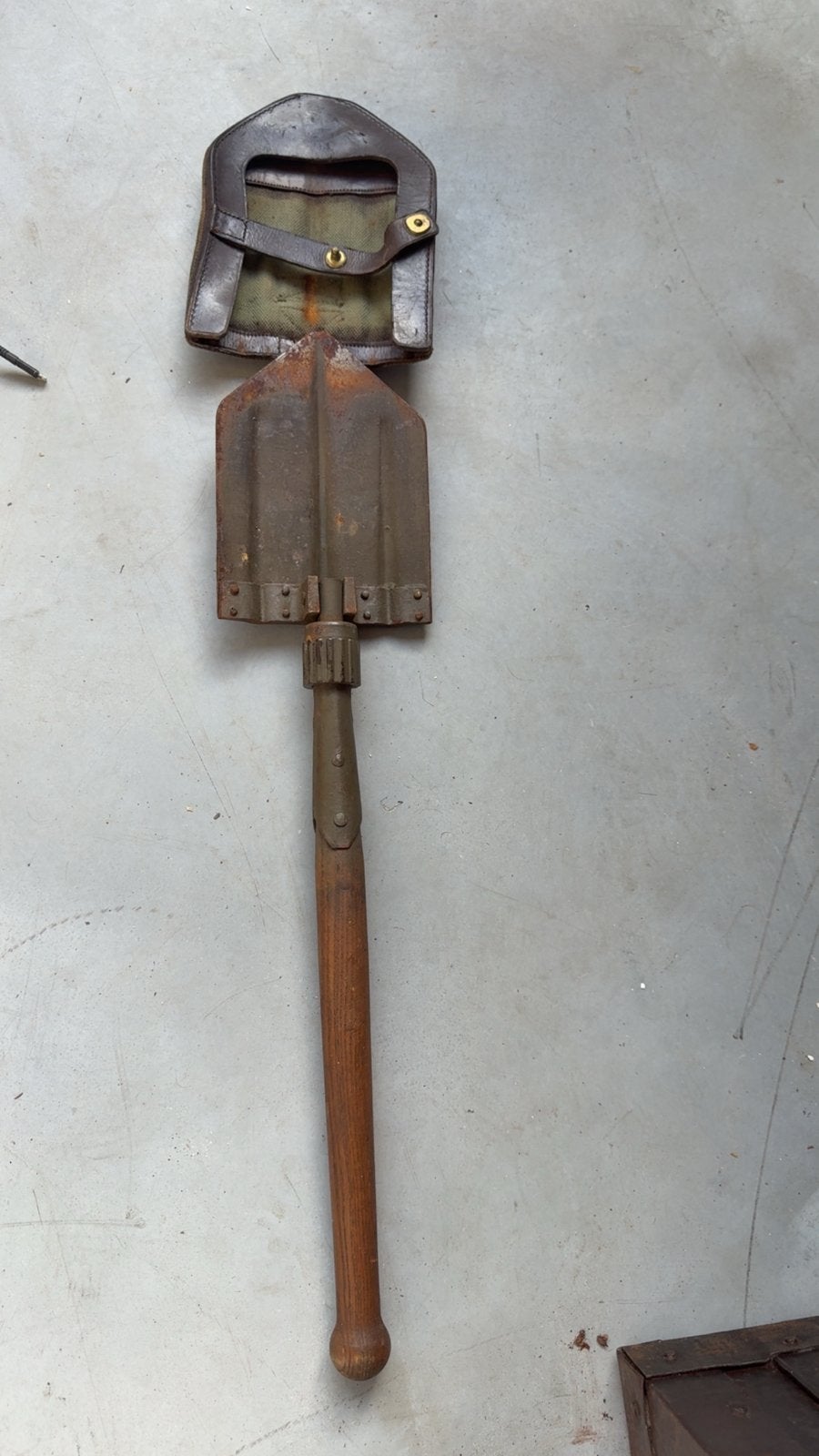 Vintage Militaire Opvouwbare Schop met Hoes, G, G, Overige typen, Ophalen of Verzenden