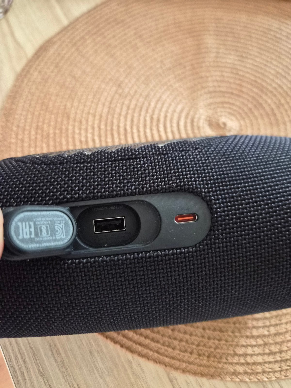Foto 5 van JBL Charge 5 (zwart) - Zo goed als nieuw!