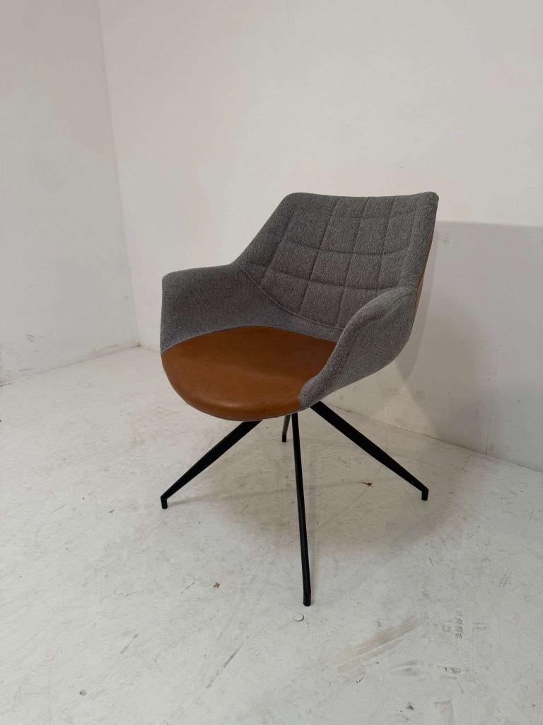 Zuiver conferentie / eetkamerstoelen €30 p/st bij allemaal, Niet ingevuld, Niet ingevuld, Niet ingevuld