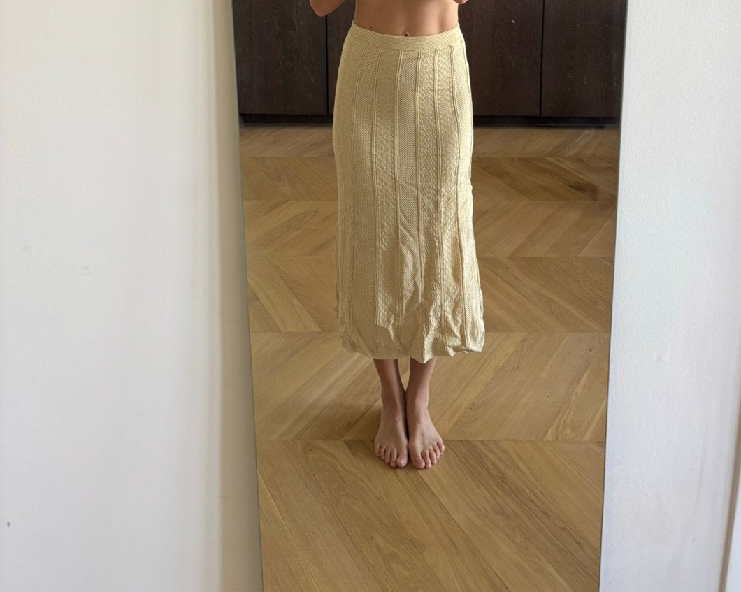 Sandro crèmekleurige gebreide midirok – maat 36 / S, Nieuw, Ophalen of Verzenden, Maat 36 (S), Goud