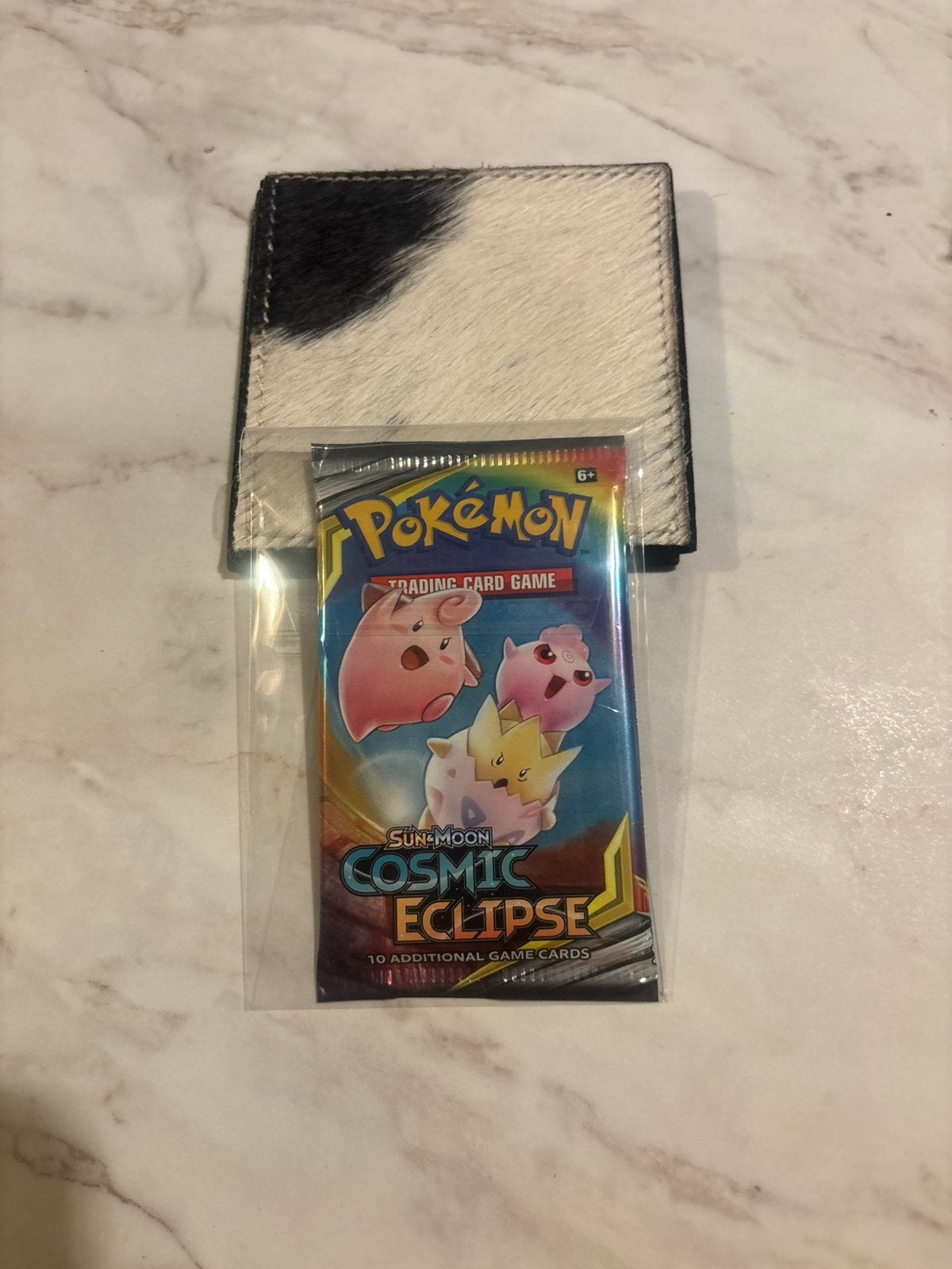 Cosmic eclipse booster pack, Hobby en Vrije tijd, Verzamelkaartspellen | Pokémon, Ophalen of Verzenden, Zo goed als nieuw, Meerdere kaarten