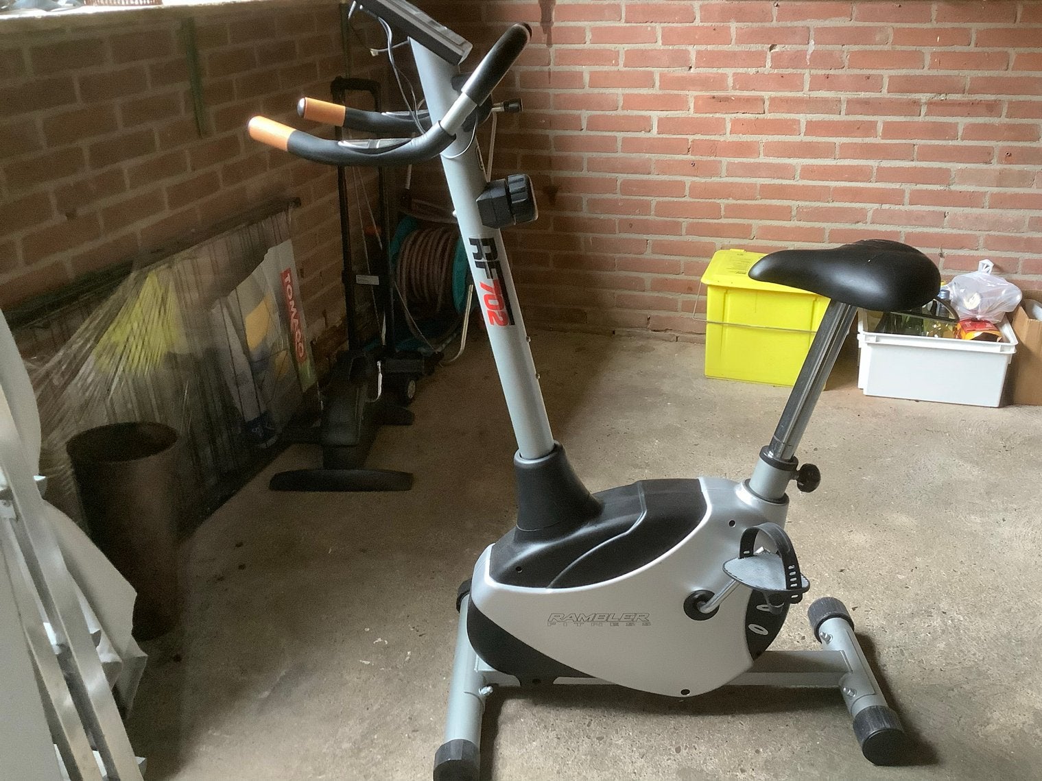 Rambler Fitness RF702 Hometrainer, Sport en Fitness, Ophalen, Gebruikt, Metaal, Benen