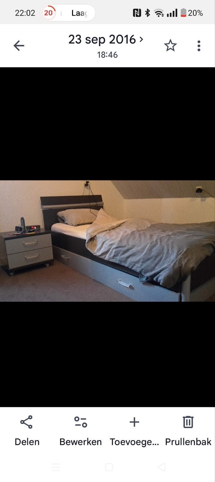 Complete slaapkamer set: bed, kledingkast, bureau, Ophalen, 90 cm, Eenpersoons, Zo goed als nieuw