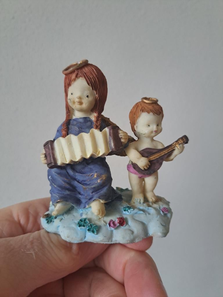 Engelen met accordeon en gitaar, kunsthars 8x5x8cm, Ophalen of Verzenden, Zo goed als nieuw, Mens
