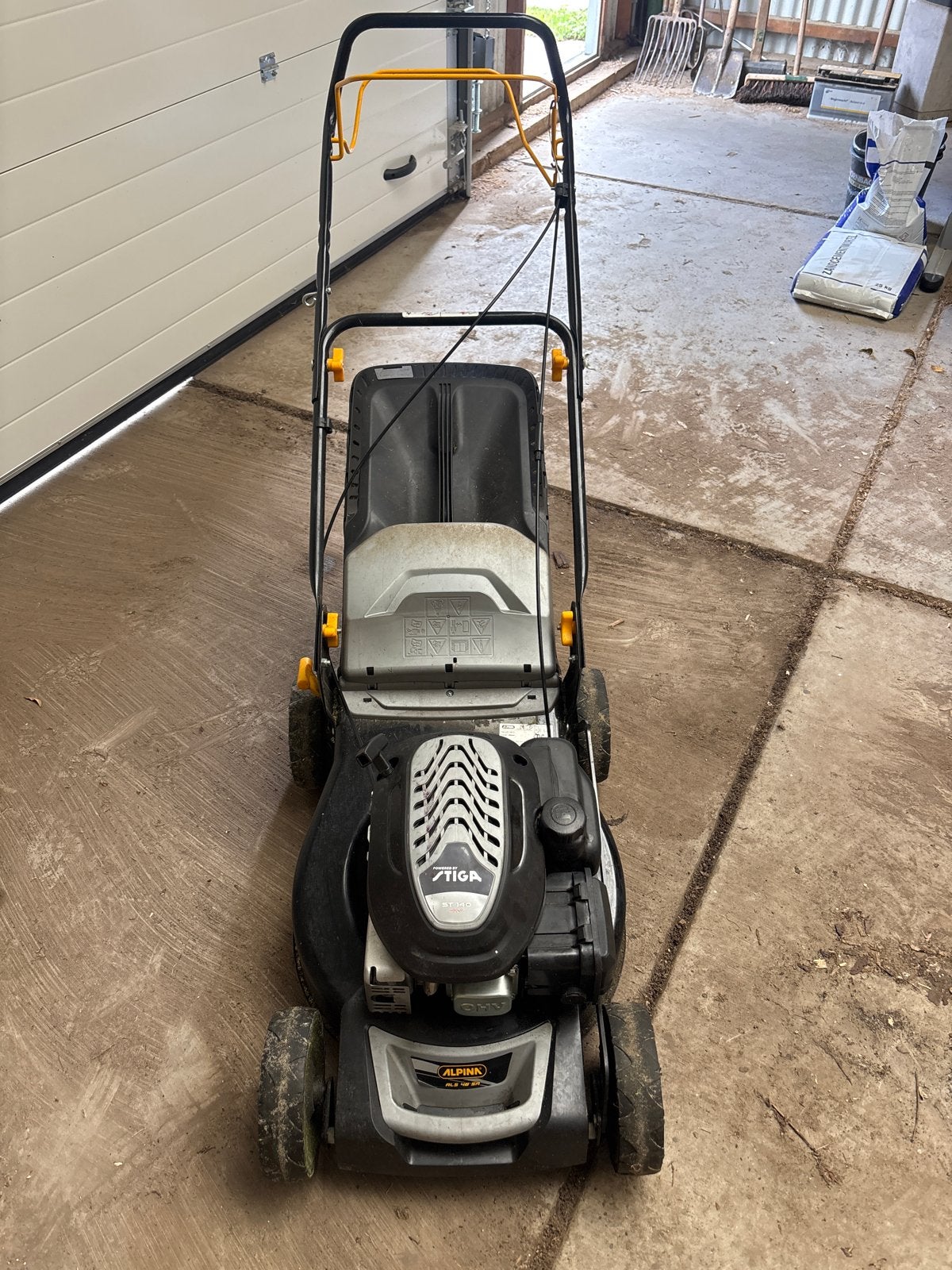 Stiga Alpina grasmaaier - Benzine - ST 140 OHV, Cirkelmaaier, Gebruikt, Ophalen of Verzenden, 40 t/m 49 cm