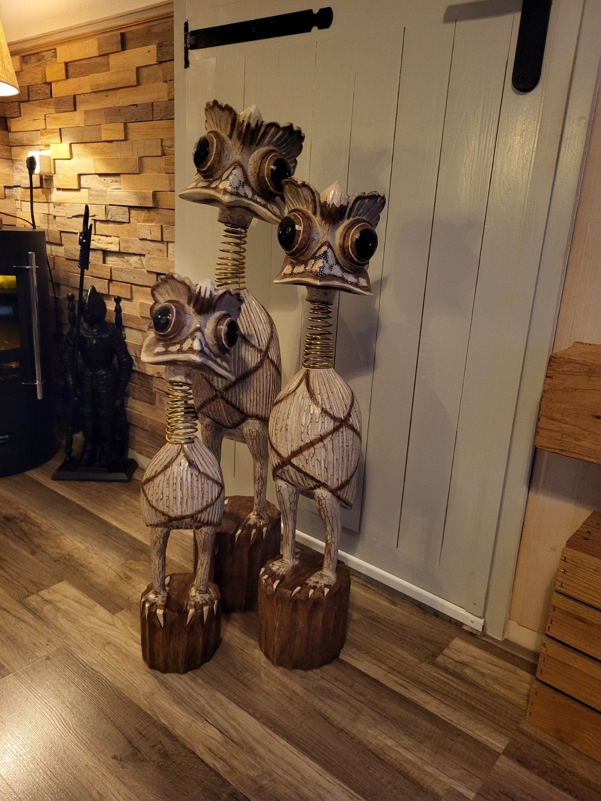 Set van 3 handgemaakte houten vogels op boomstamvoet, Ophalen, Hout, Bruin, Landelijk