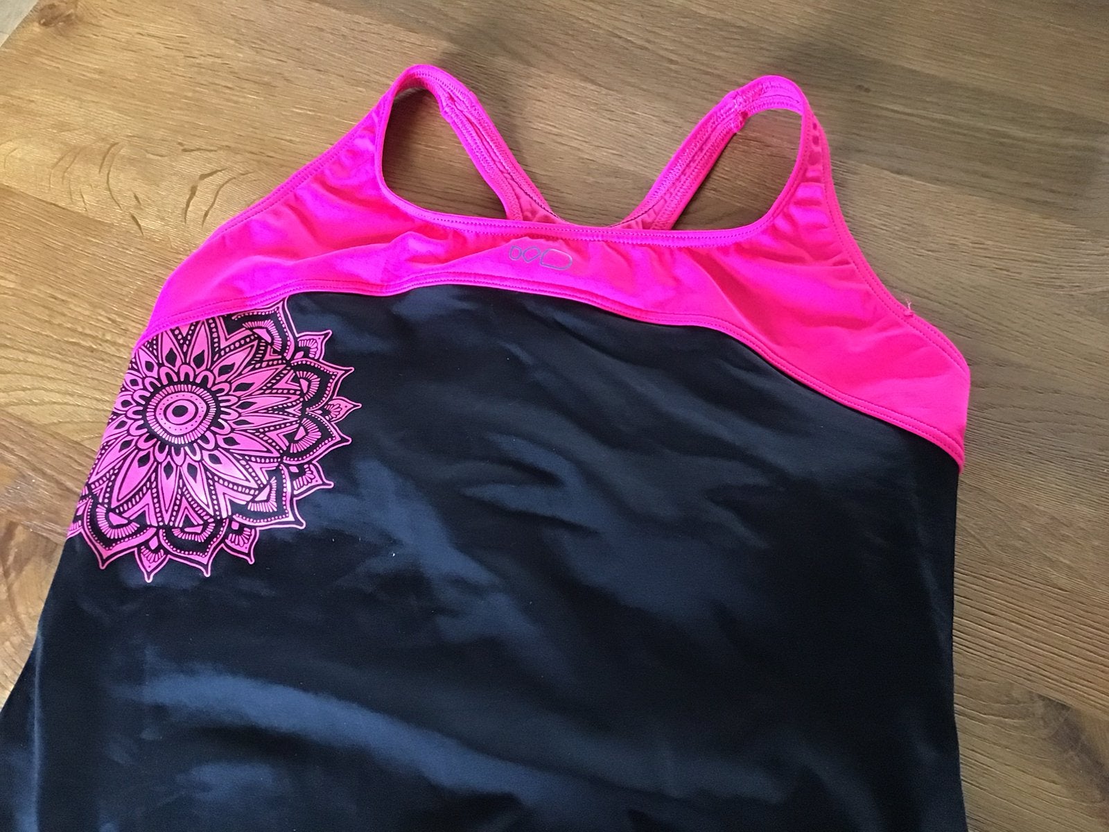 Nieuw DAMESBADPAK DECATHLON maat 42 zwart/fucia., Kleding | Dames, Sportkleding, Ophalen of Verzenden, Nieuw, Maat 42/44 (L), Zwart
