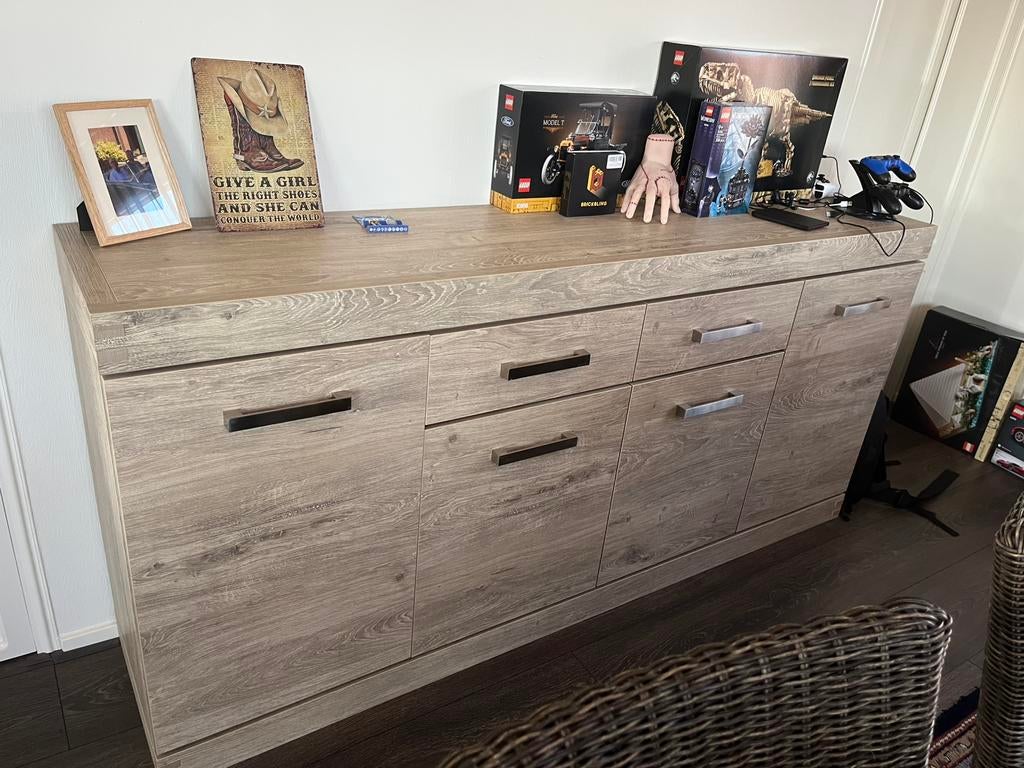 3 delige set meubels., Ophalen