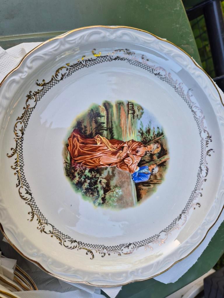 Porselein servies uit Frankrijk: Diner- en Diepe Borden, Antiek en Kunst, Ophalen