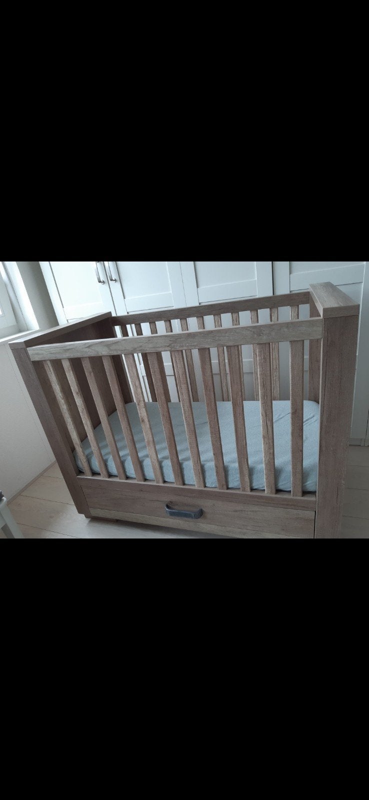 Kidsmill Brent Babybed Ledikant met Lade - Zonder Matras, Ophalen