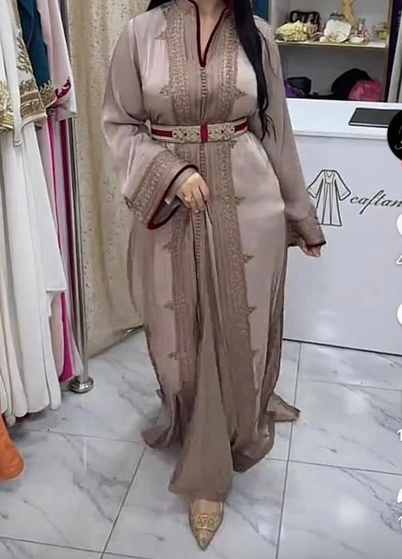 Elegante Marokkaanse takshita jurk - 1 keer gedragen, Maat 38/40 (M), Beige, Ophalen of Verzenden, Zo goed als nieuw