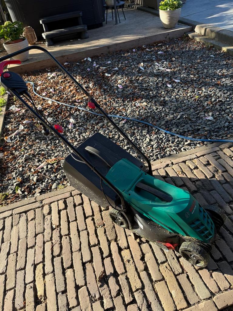 Bosch Rotak 320 ER Elektrische Grasmaaier, Ophalen, Cirkelmaaier, Gebruikt, Elektrische grasmaaier