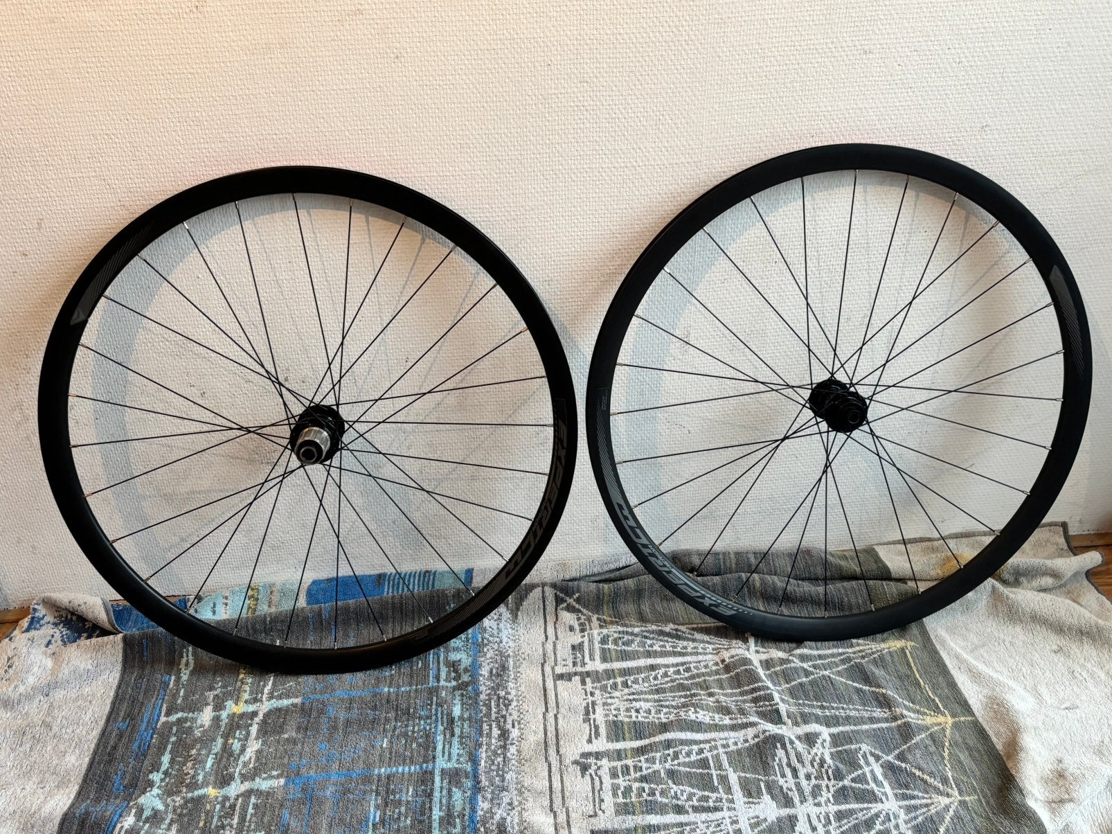 Aluminium wielset, Merida 30mm, Merida, Zo goed als nieuw, Aluminium, Racefiets