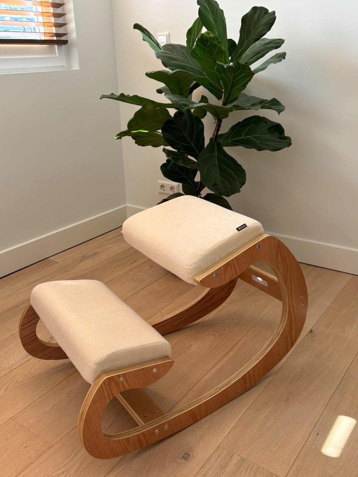 Ergonomische kniestoel - Verbeter je houding, Ophalen, Beige, Zo goed als nieuw, Bureaukruk