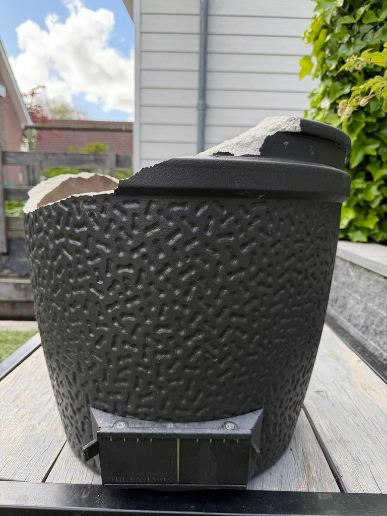 Gezocht: The Bastard VX Medium Base/Onderkant, Tuin en Terras, Houtskoolbarbecues, Ophalen, Zo goed als nieuw
