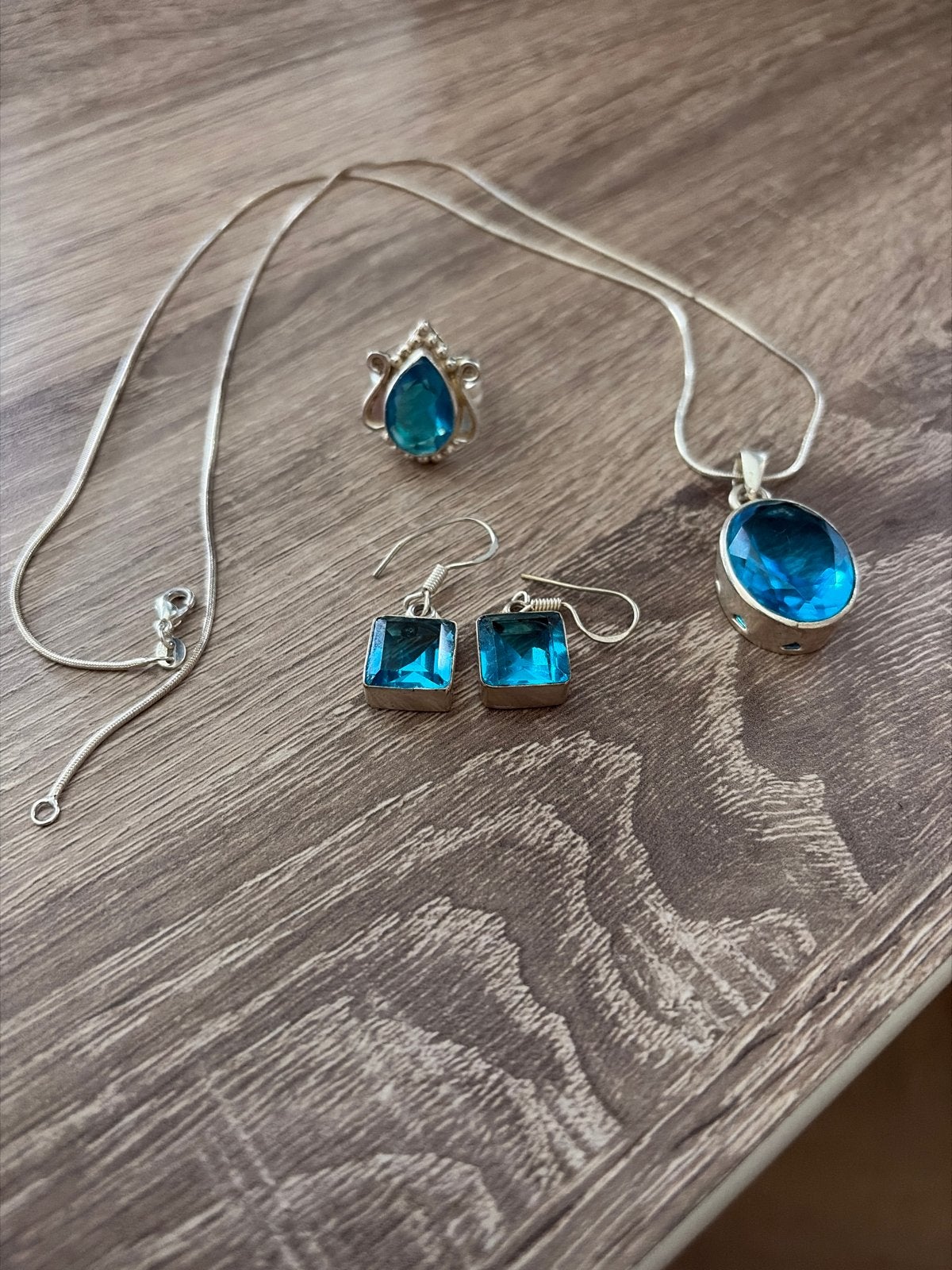 Zilveren sieradenset met blauwe edelstenen (925 gemerkt), Verzenden, Zo goed als nieuw, Zilver, Met edelsteen
