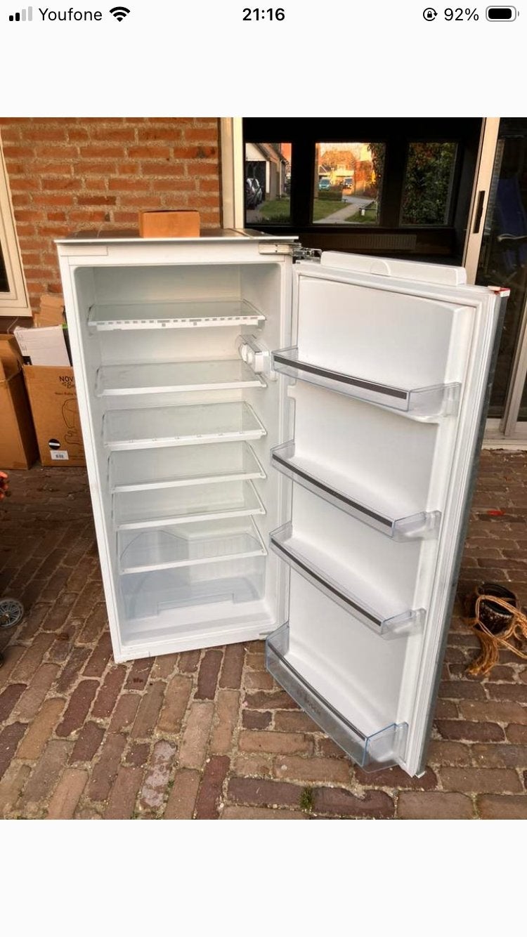 Koelkast inbouw BOSCH Kir24V60, Witgoed en Apparatuur, Koelkasten en IJskasten, Ophalen, Zonder vriesvak, 200 liter of meer, 160 cm of meer