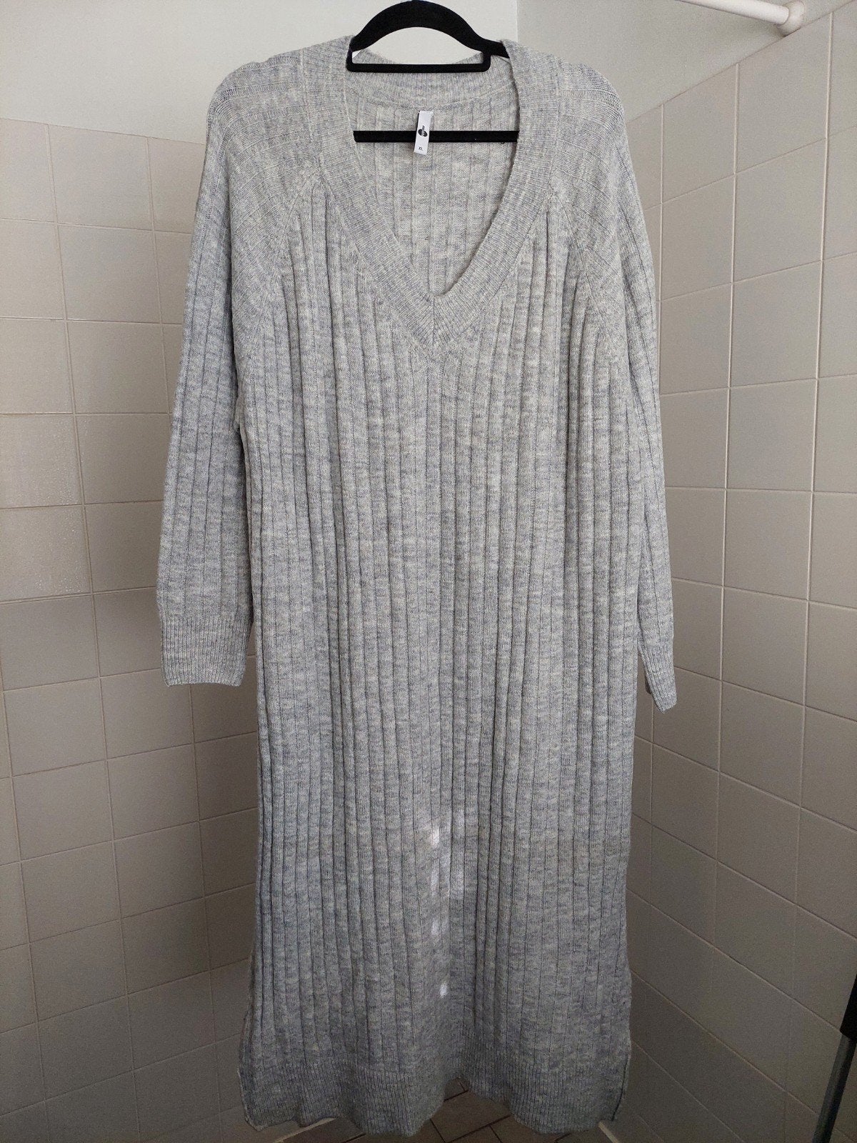 Nieuwe lange gebreide winterjurk grijs XL, Maat 46/48 (XL) of groter, Nieuw, Ophalen of Verzenden, Everme