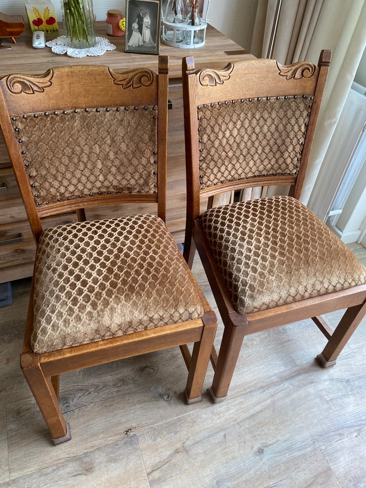 Gratis eetkamer stoelen, Ophalen, Gebruikt, Twee, Bruin
