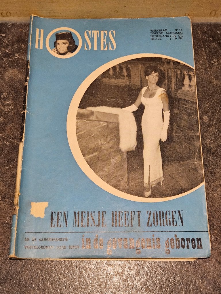 Hostes paper roman., Ophalen of Verzenden