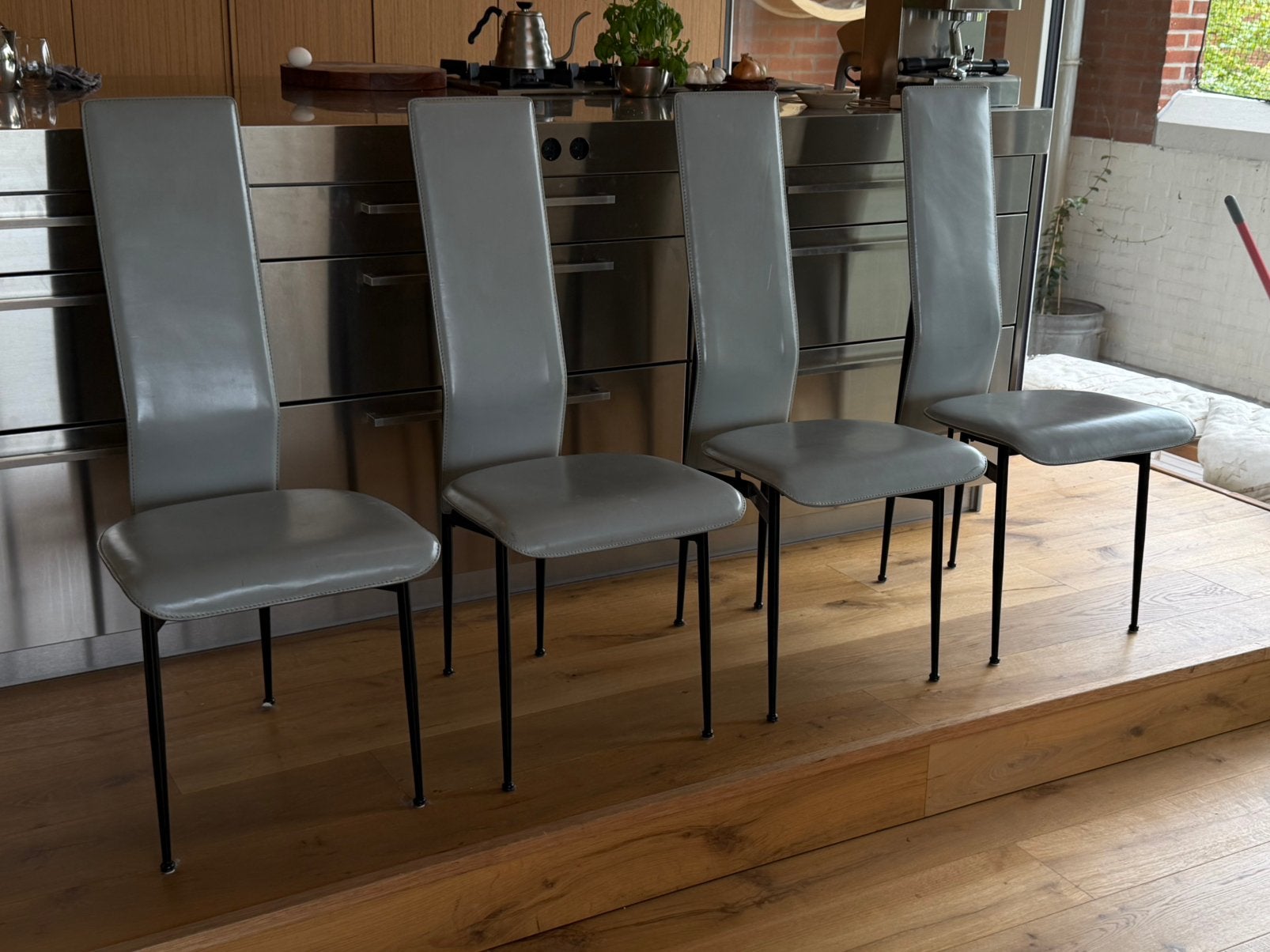 4 vintage Fasem dining chairs, Gebruikt, Leer, Ophalen of Verzenden, Vier