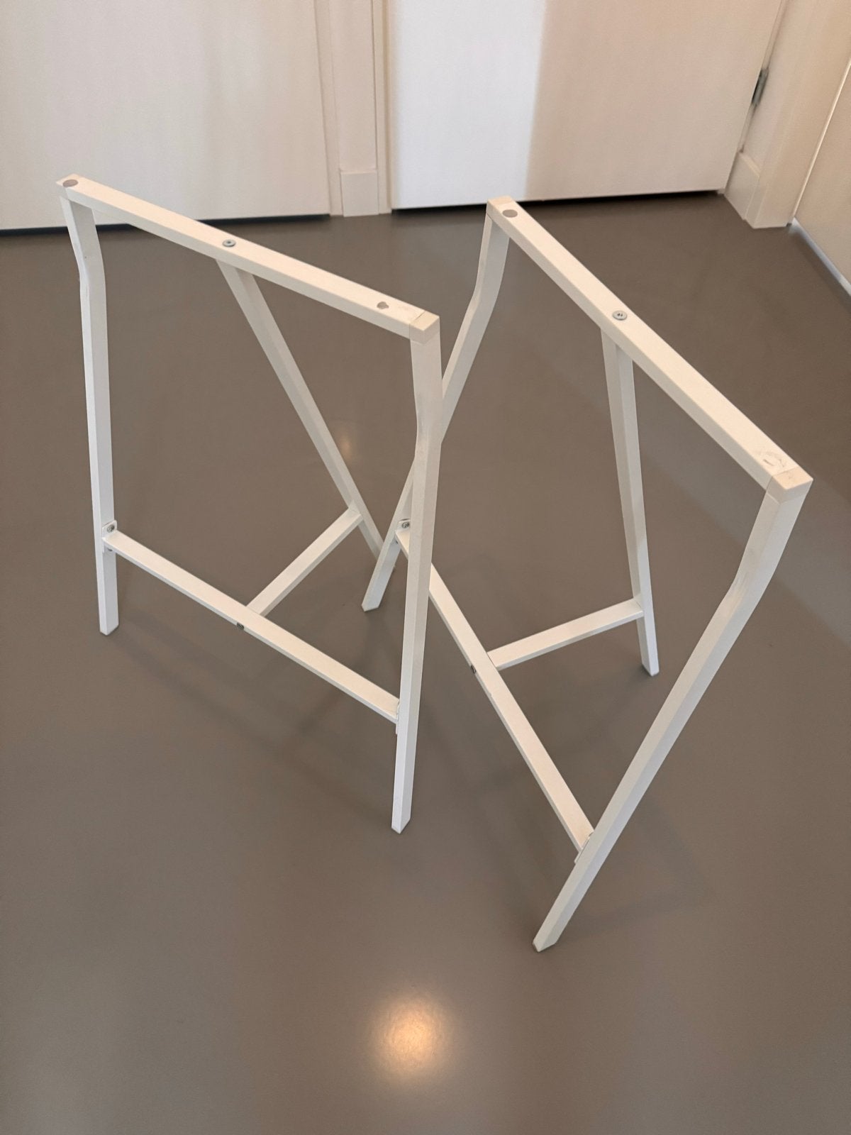 Witte (metalen) schragen, Ophalen, Tafelpoot, Gebruikt, Minder dan 50 cm
