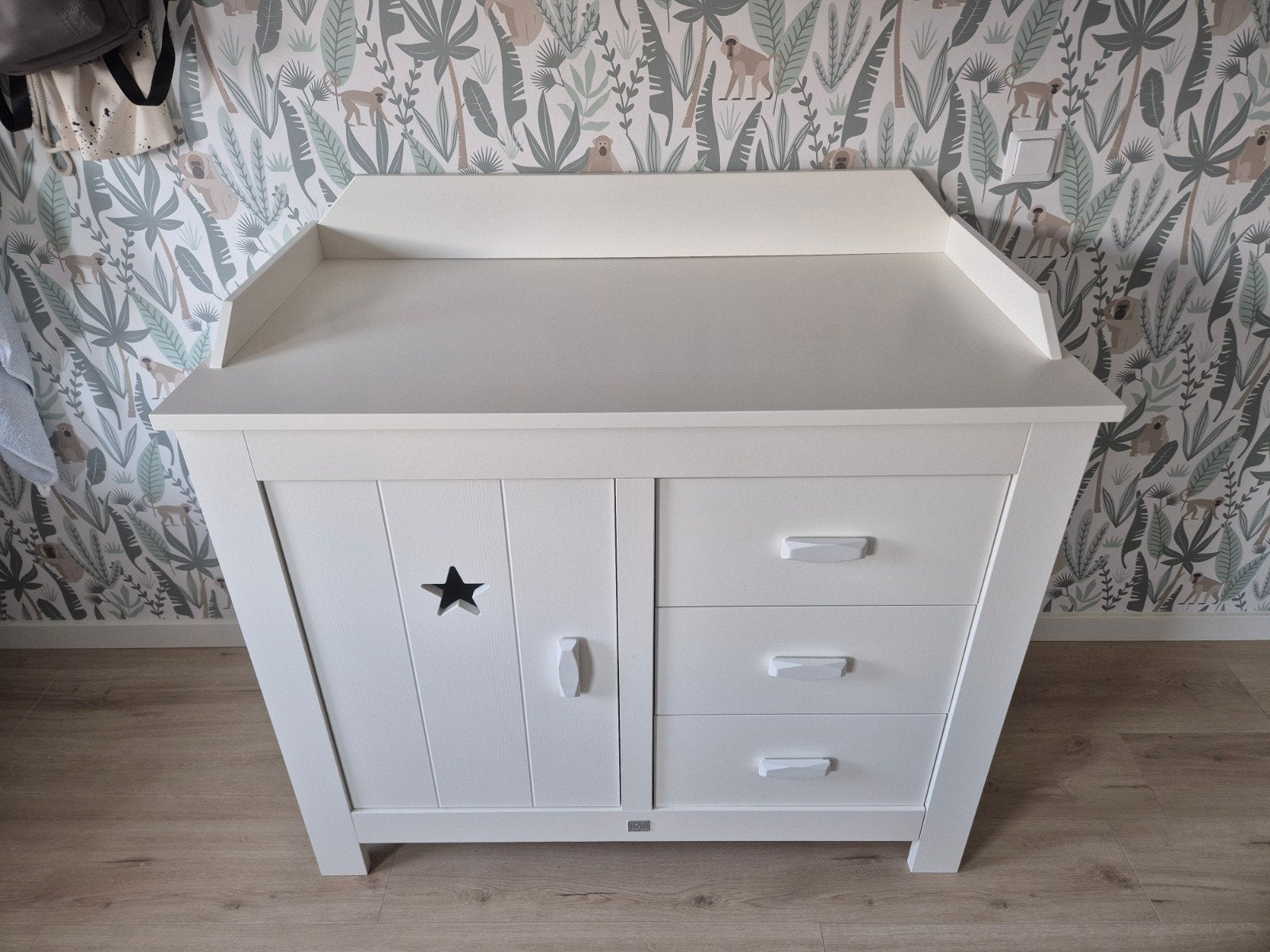 Interieurset Kinderkamer - Witte Commode, Ophalen, Zo goed als nieuw