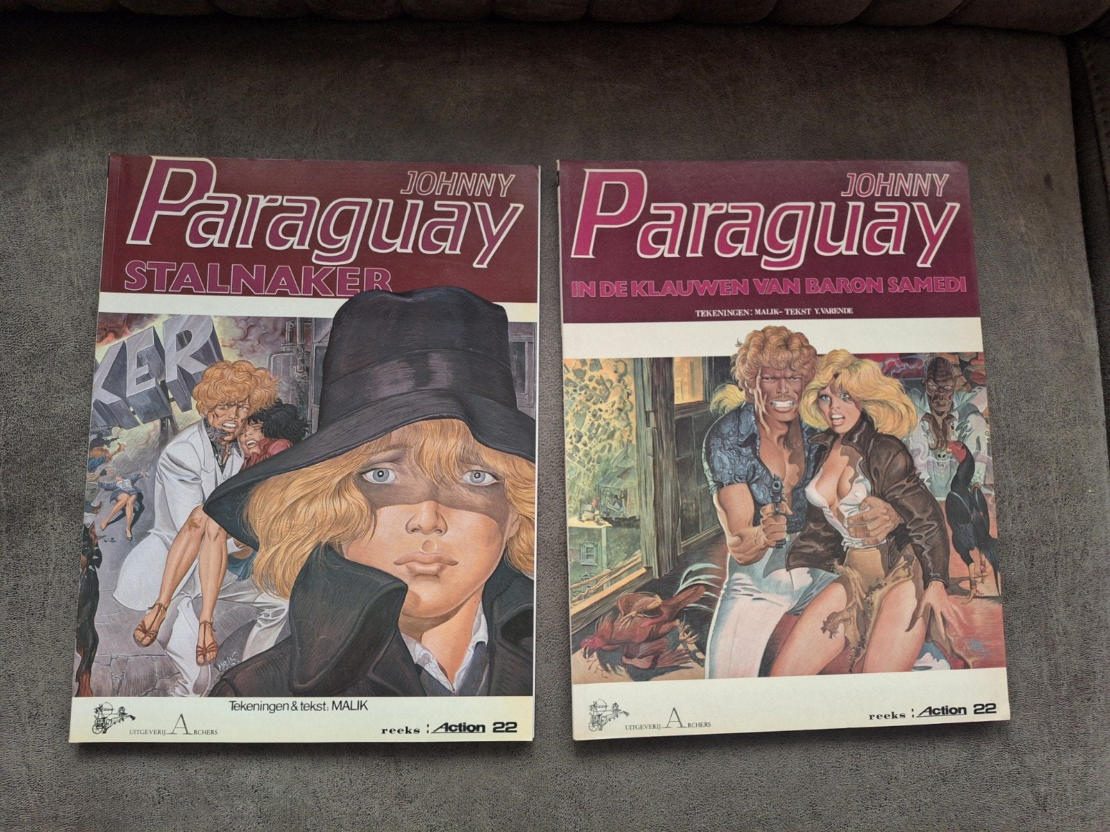 2 stripboeken Johnny Paraguay deel 1 en 2, Meerdere stripboeken, Ophalen of Verzenden